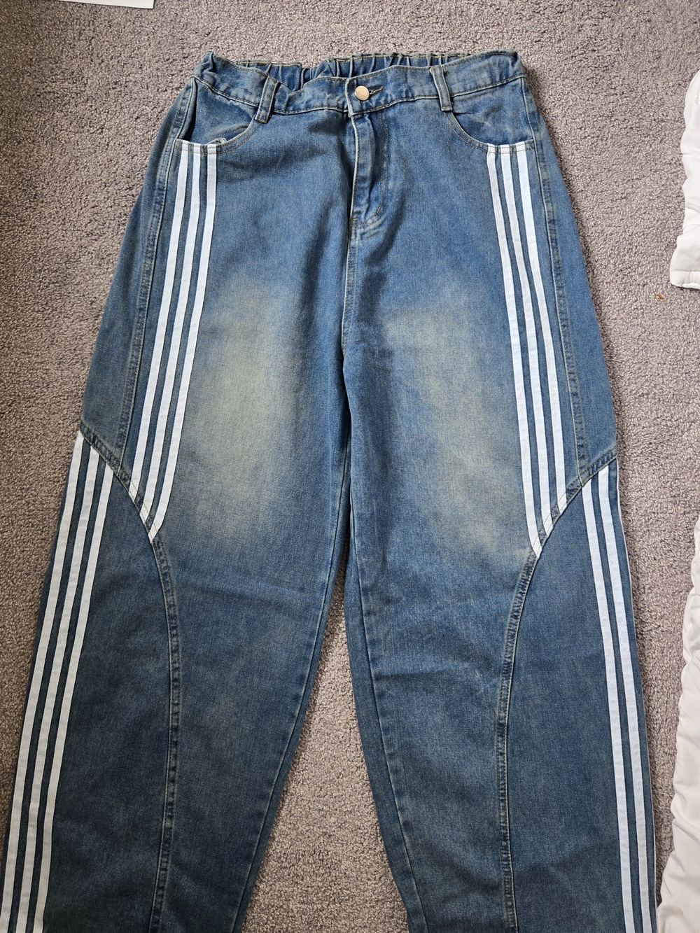 Relaxed Wide-Leg Women's Jeans in Light Blue Denim